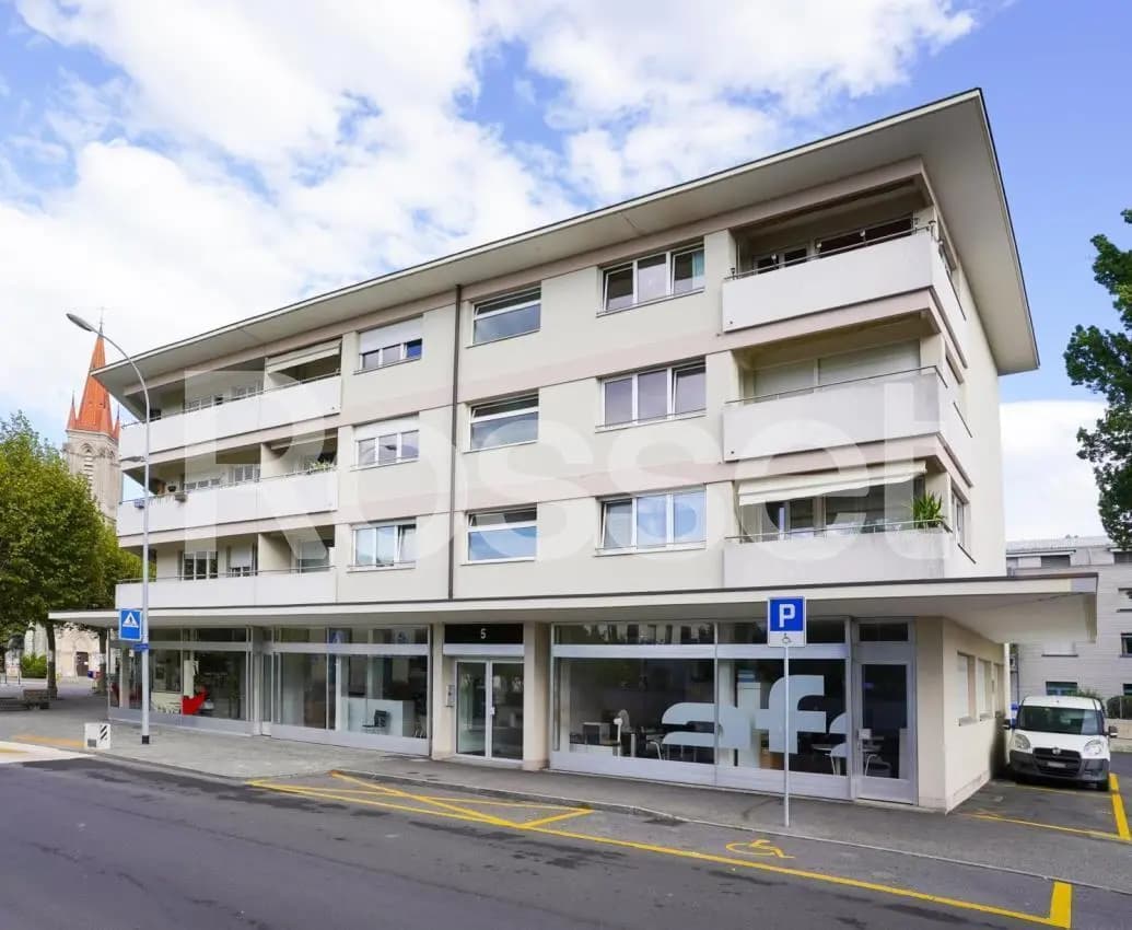 Grand-Lancy, Place du 1er-Août 5 - Image 1