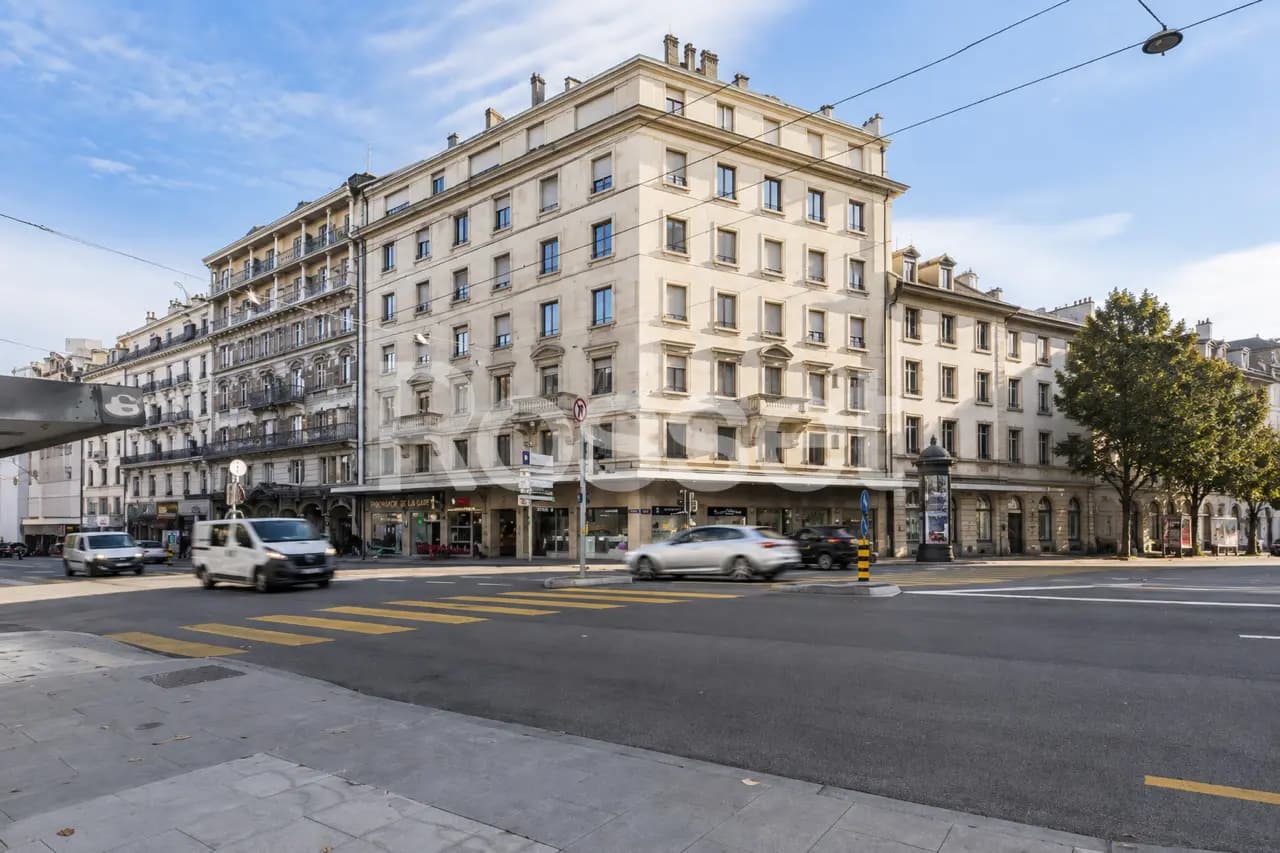 Genève, Genève centre, Rue de Chantepoulet 13 - Image 1