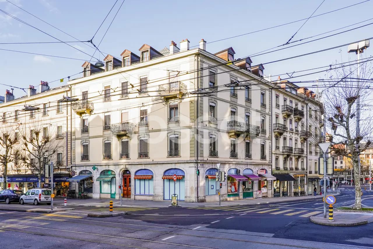 Genève, Genève centre, Cours de Rive 19 - Image 1