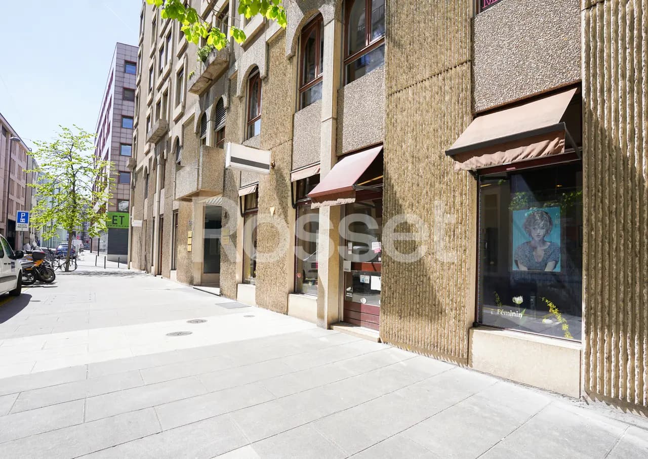 Genève, Genève centre, Rue Prévost-Martin 4 - Image 1