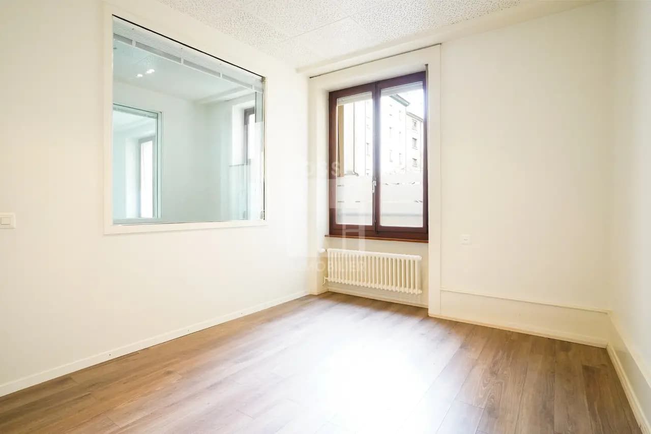 Genève, Genève centre, Rue de Chantepoulet 13 - Image 8