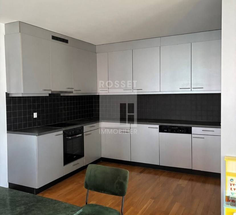 Appartement 5.5 pièces 5.5 pièces au 5ème étage5.5-room apartment 5.5-room apartment on 5th floor
