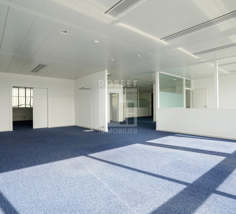 Bureaux d\'env. 214 au 2ème étageOffices of approx. 214 on 2nd floor