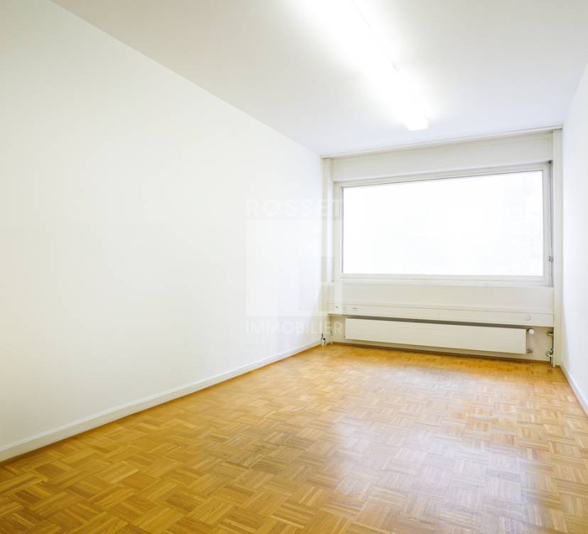 Bureaux d\'env. 132 m² au 2ème étage Offices of approx. 132 m² on 2nd floor