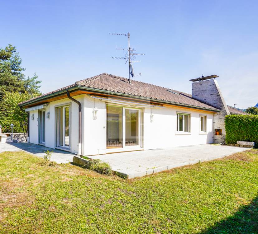 Jolie villa mitoyenne à Vessy