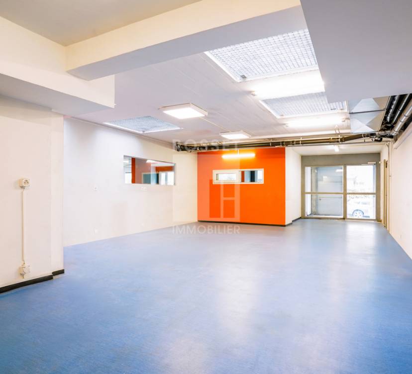 Arcade d\'env. 285 m² au rez-de-chausséeArcade of approx. 285 m² on first floor