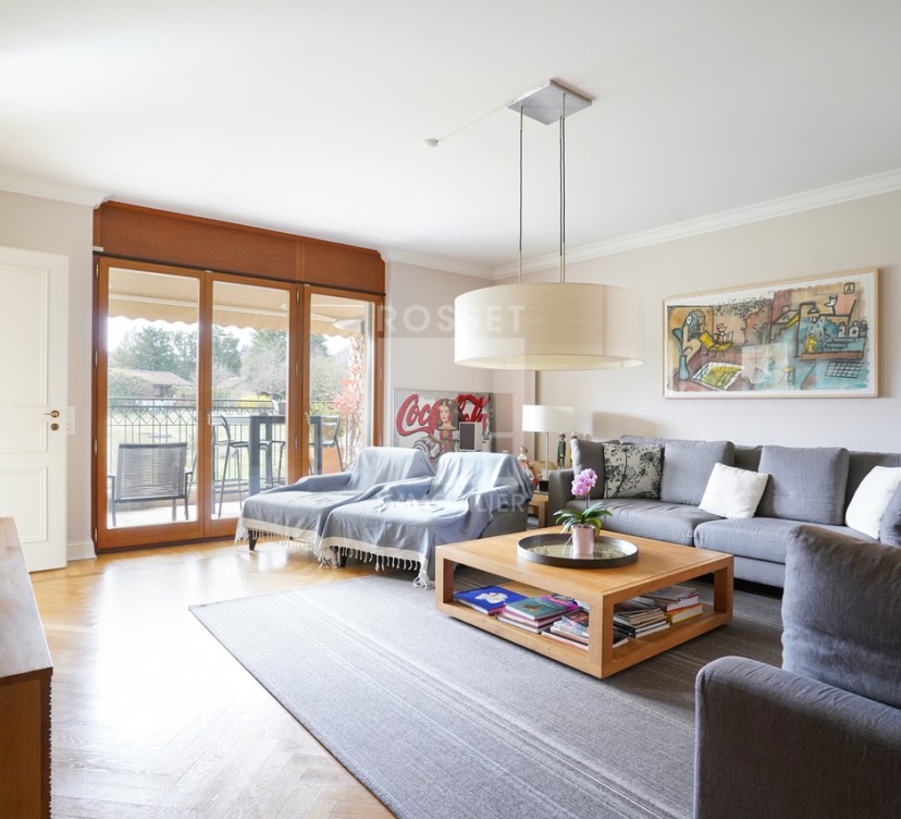 Appartement de 5 pièces d\'envrion 148m2 + balcon