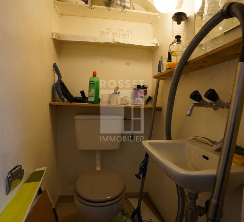 Arcade d\'env. 39 m² au rez-de-chausséeArcade of approx. 39 m² on first floor