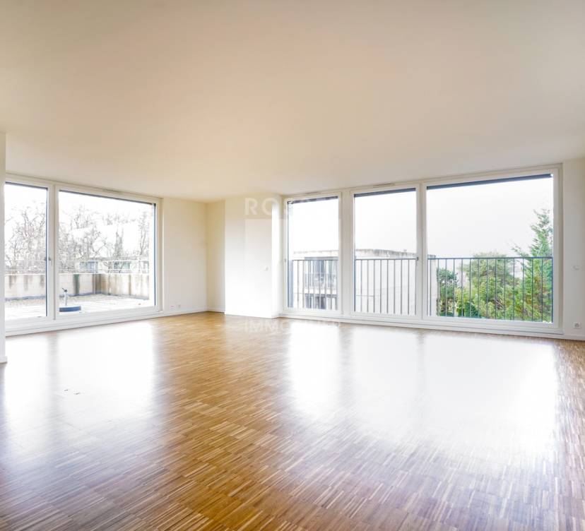 Bureuax d\'environ 128 m² au 2ème étageBureuax approx. 128 m² on 2nd floor