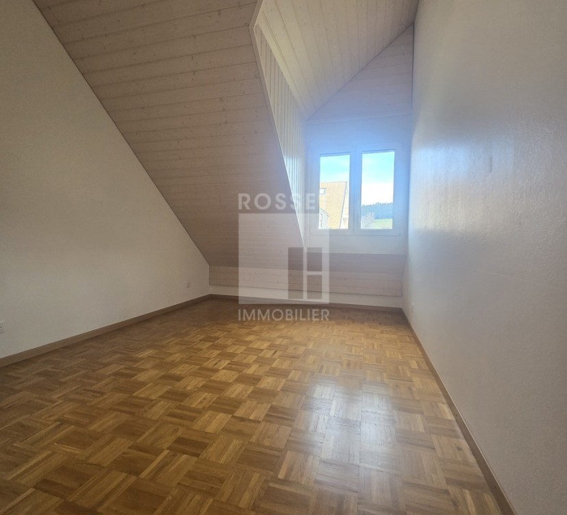 Appartement en attique 4 pièces au 2ème étage