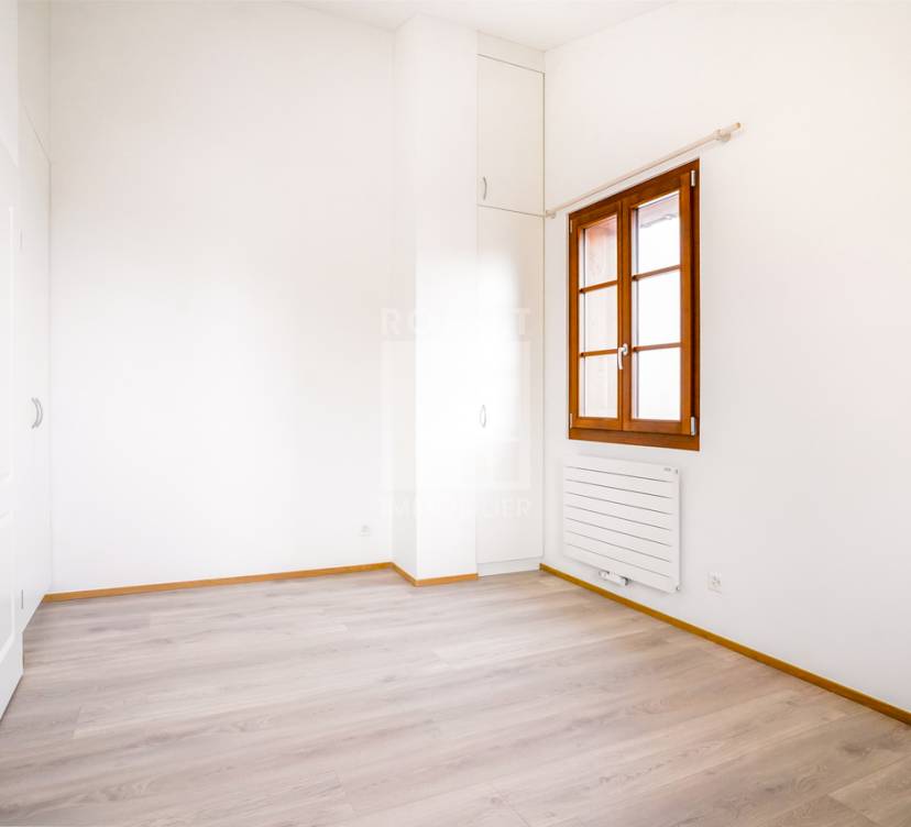 Maison mitoyenne de 8 pièces à louer à Plan-les-Ouates