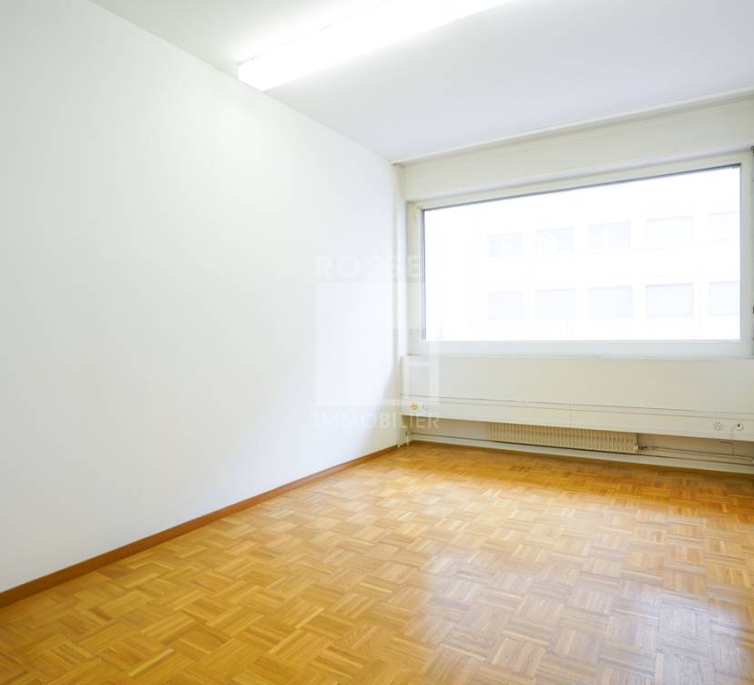 Bureaux d\'env. 132 m² au 2ème étage Offices of approx. 132 m² on 2nd floor