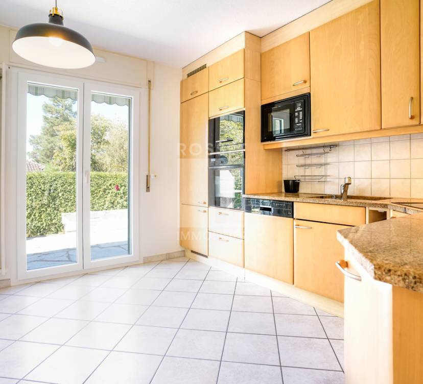 Jolie villa mitoyenne à Vessy