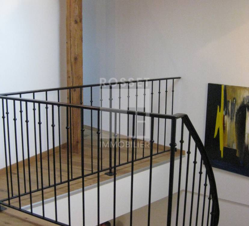 5 pièces duplex dans un immeuble de style ancien rénové