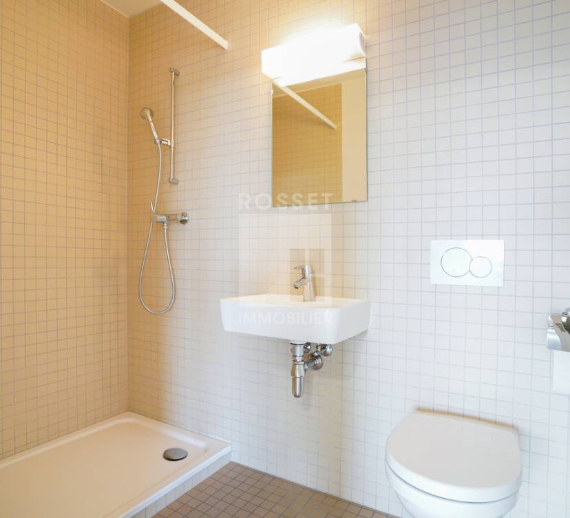 Bureuax d\'environ 128 m² au 2ème étageBureuax approx. 128 m² on 2nd floor