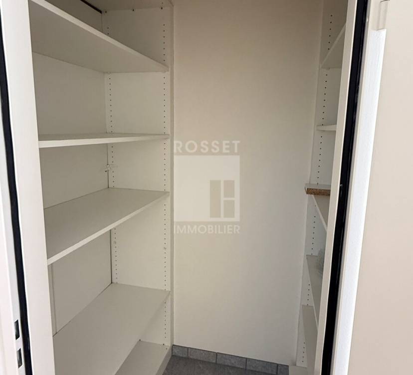 Appartement de 2 pièces au rez