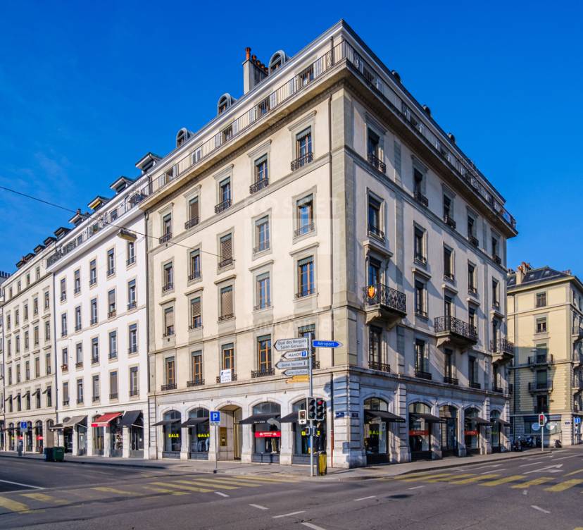 Bureaux d\'env. 159 m² au 1er étageOffices of approx. 159 m² on 1st floor