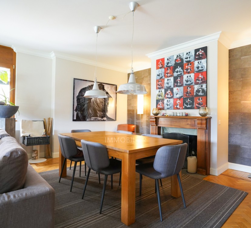 Appartement de 5 pièces d\'envrion 148m2 + balcon
