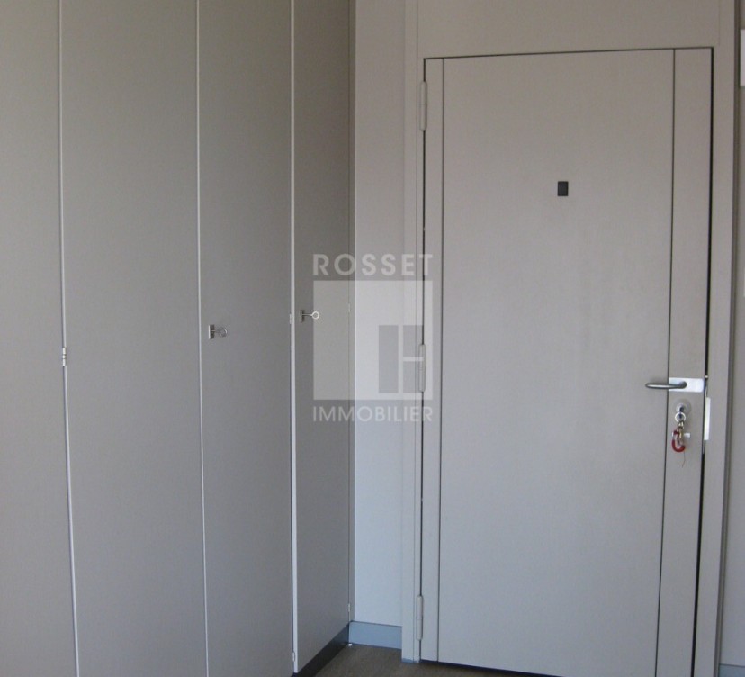 BEL APPARTEMENT DE 3 PIECES + BALCON