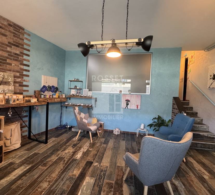 Arcade / Bureaux d\'environ 89 m² au rez-de-chausséeArcade / Offices of approx. 89 m² on ground floor