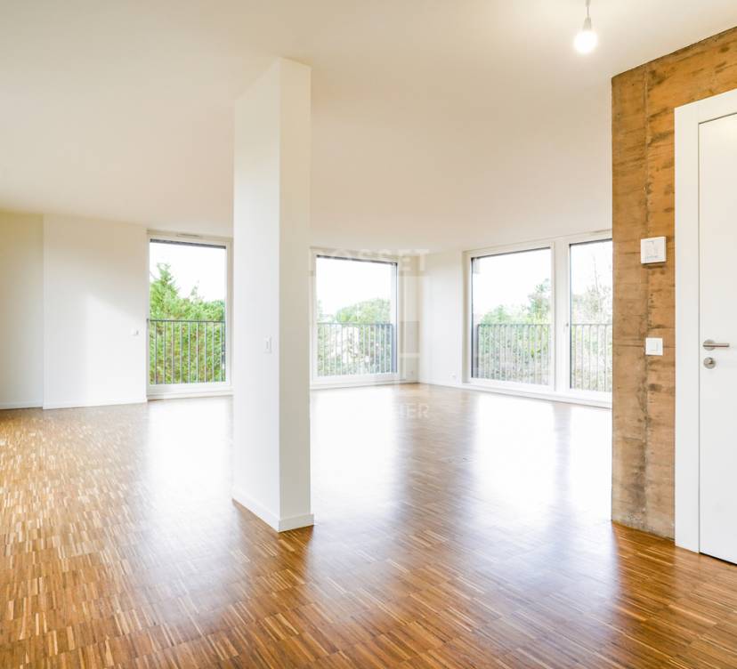 Bureuax d\'environ 128 m² au 2ème étageBureuax approx. 128 m² on 2nd floor