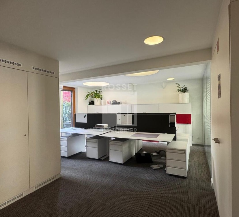 Belle arcade d\'env. 80 m2Beautiful arcade of approx. 80 m2