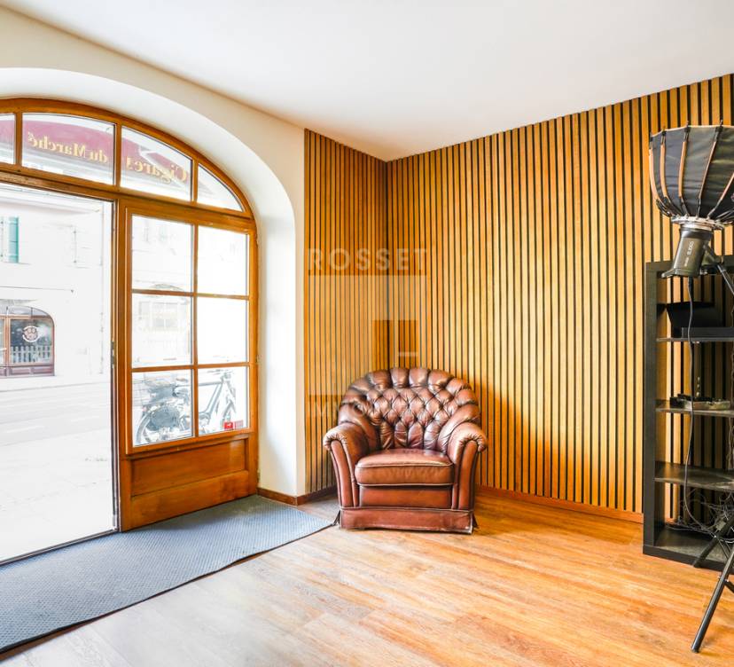 Arcade d\'env. 39 m² au rez-de-chausséeArcade of approx. 39 m² on first floor