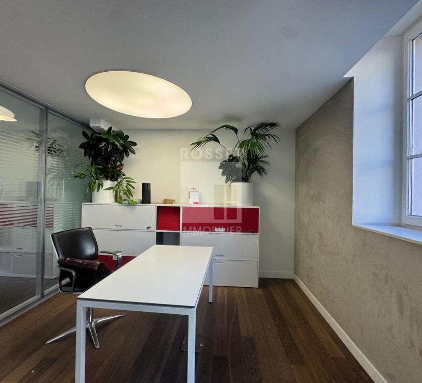 Belle arcade d\'env. 80 m2Beautiful arcade of approx. 80 m2