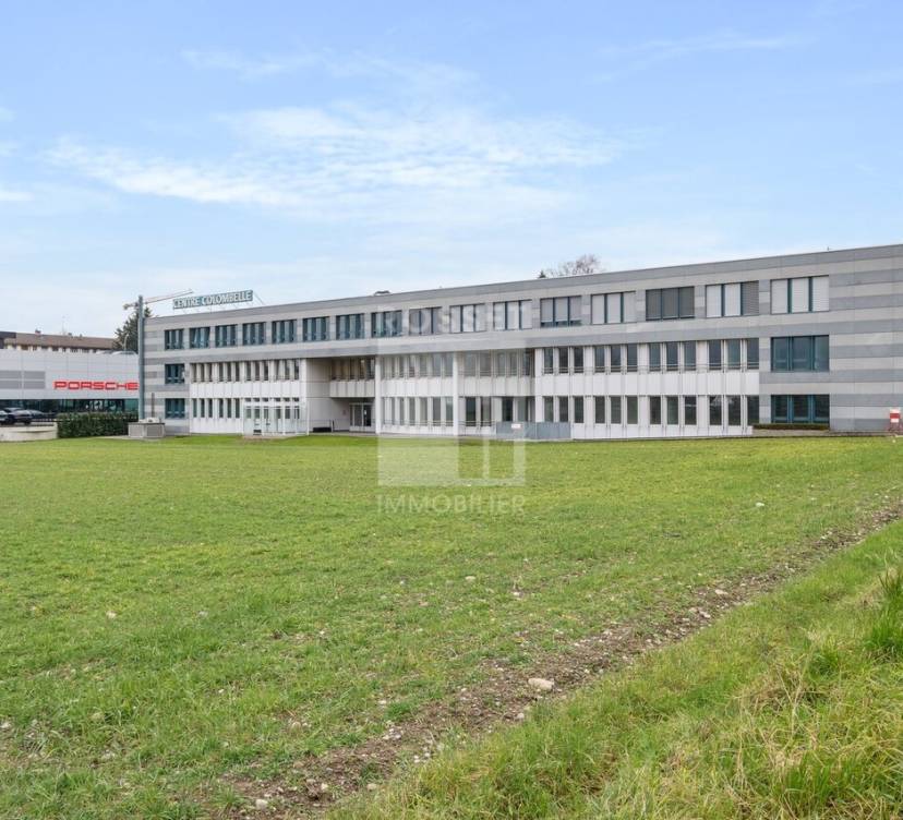 Bureaux d\'env. 240.4 m2 au 1er étageOffices of approx. 240.4 m2 on the 1st floor