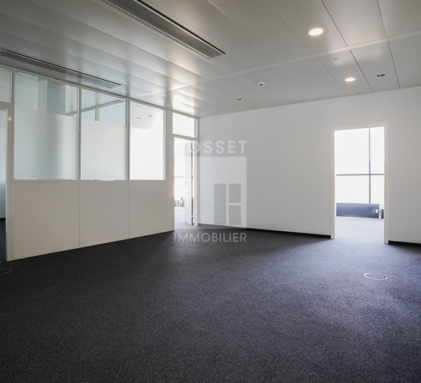 Bureaux d\'env. 214 au 2ème étageOffices of approx. 214 on 2nd floor