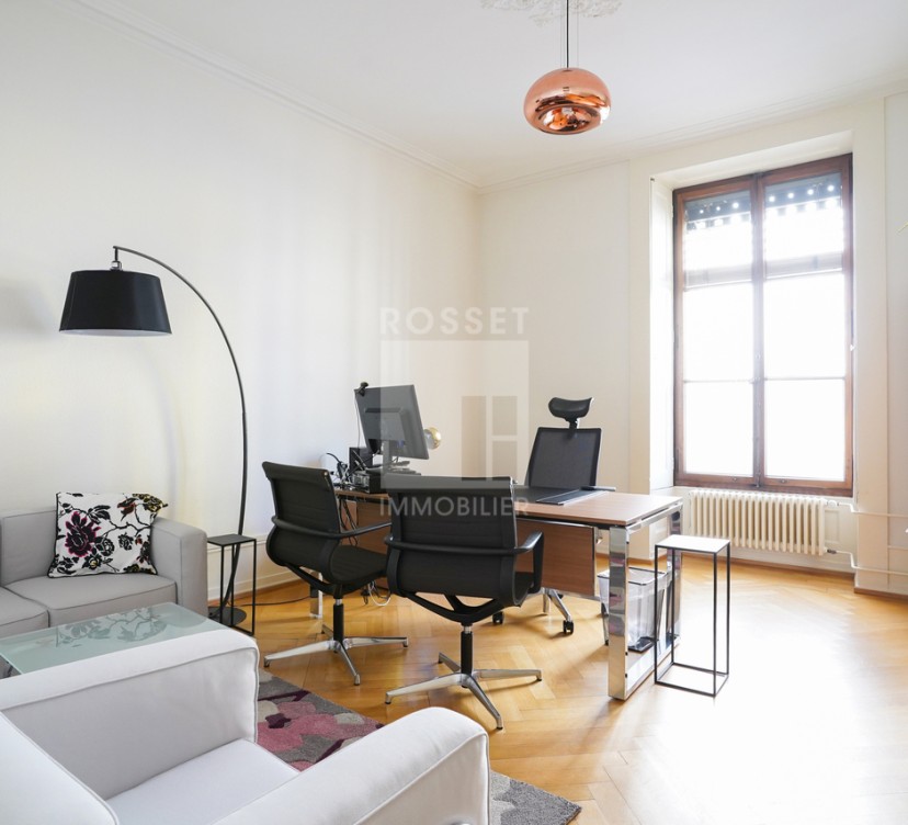 Bureaux d\'env. 159 m² au 1er étageOffices of approx. 159 m² on 1st floor