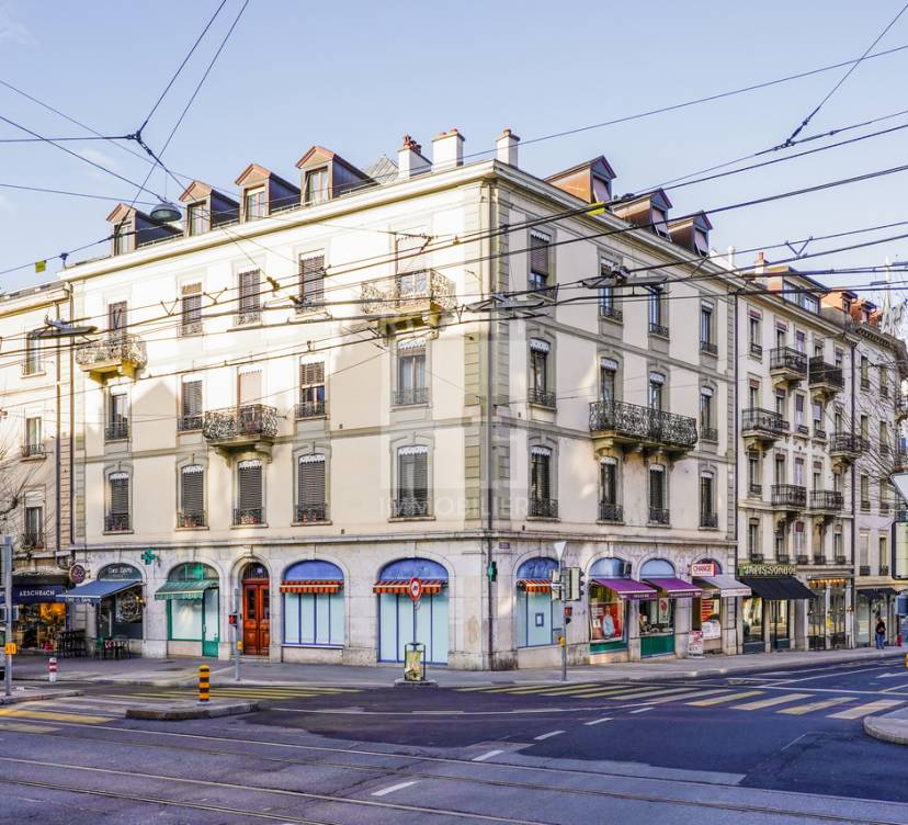 Arcade d\'env. 48 m² au rez-de-chausséeArcade of approx. 48 m² on first floor