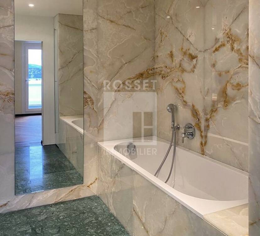 OPPORTUNITEE A SAISIR Appartement 5 pièces au 6ème étage - env. 127 m2 avec cachet.