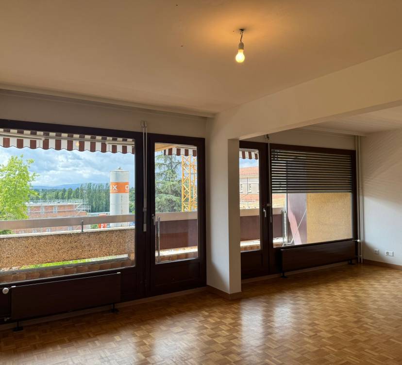 Appartement de 6 pièces au 3ème étage d\'env. 116m2
