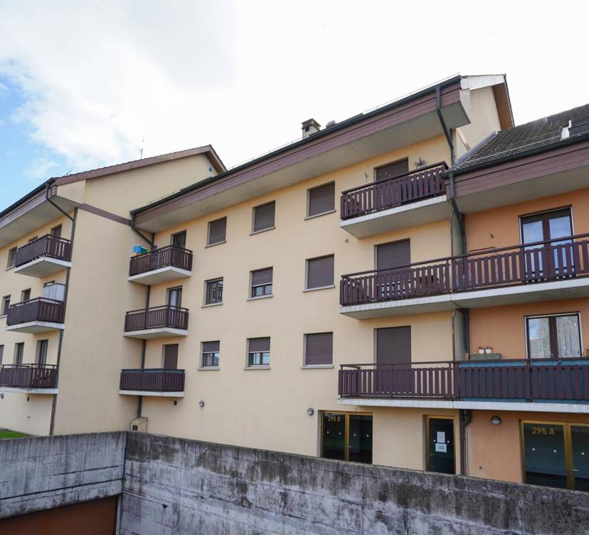 Appartement de 5 pièces traversant au 1er étage