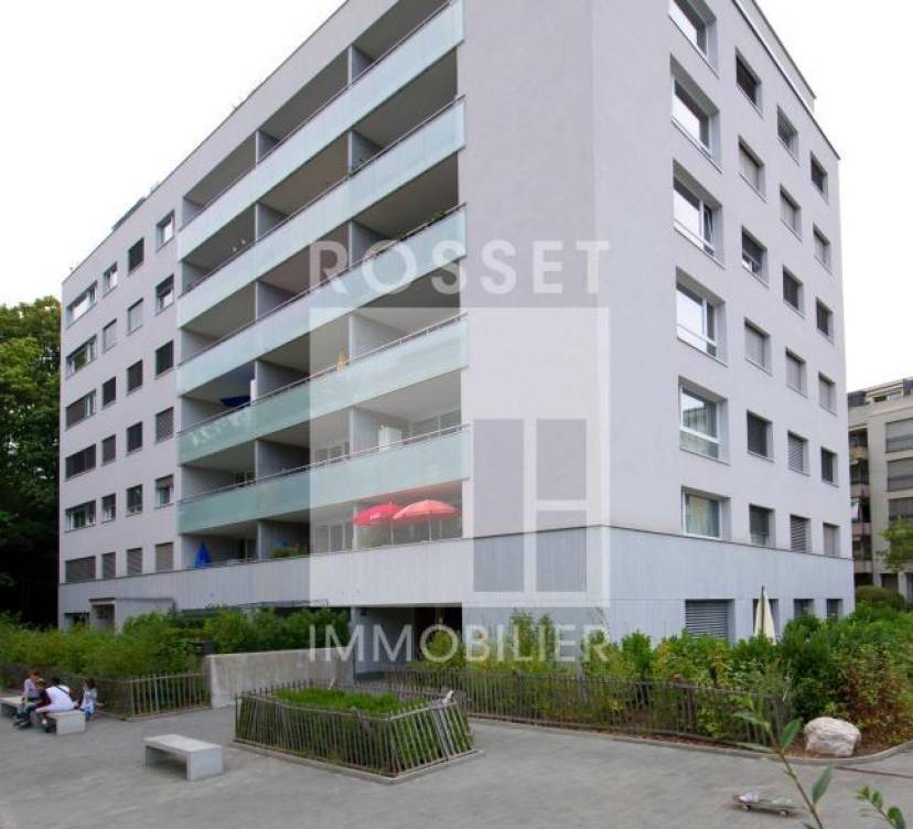 LOGEMENT HLM ! Appartement de 5 pièces au 5ème étage