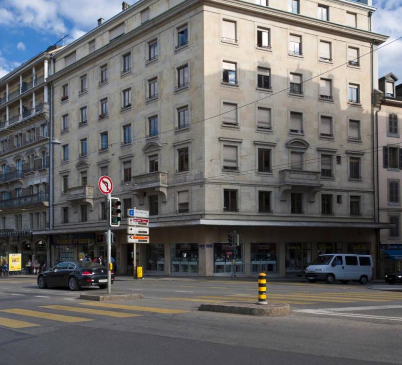 Joli deux pièces de 43 m2 à louer Centre Ville, rive droite. 