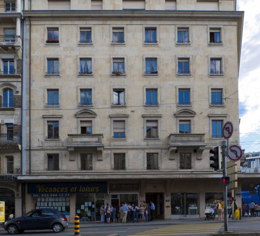 Joli deux pièces de 43 m2 à louer Centre Ville, rive droite. 