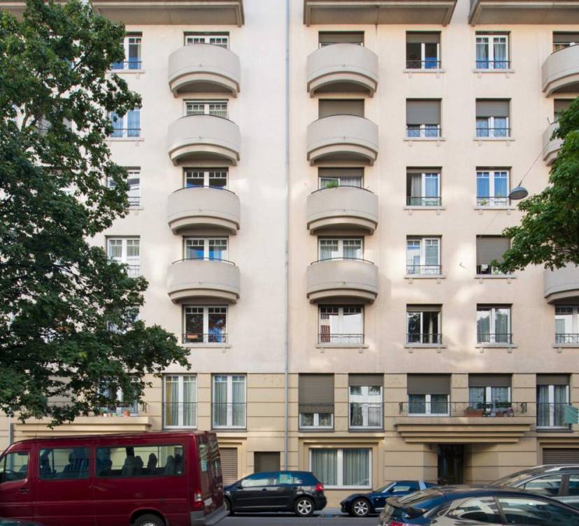 Appartement de 5 pièces au 8ème étage avec accès direct par l\'ascenseur