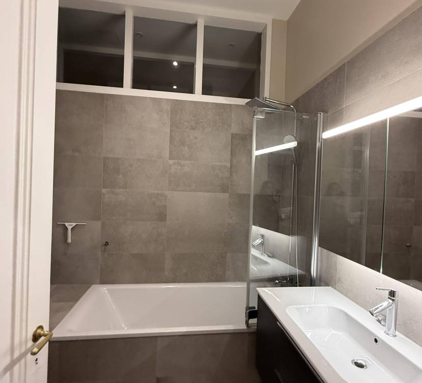 Bel objet d\'environ 171m2 situé au 1er étage, en plein coeur du Quartier de Champel et proche de toutes les commodités. 