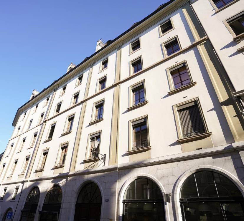 Charmant appartement de 4 pièces en vielle-ville de Genève