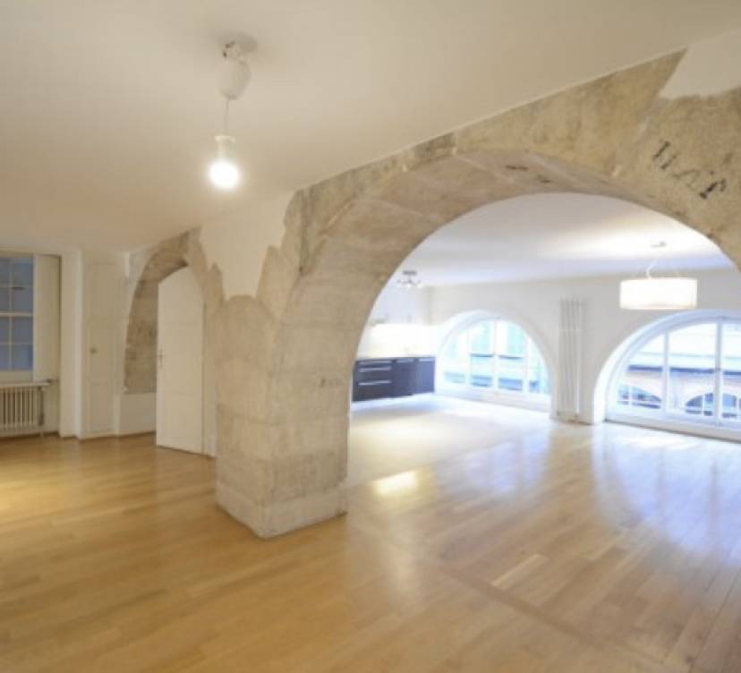 Charmant appartement de 4 pièces en vielle-ville de Genève