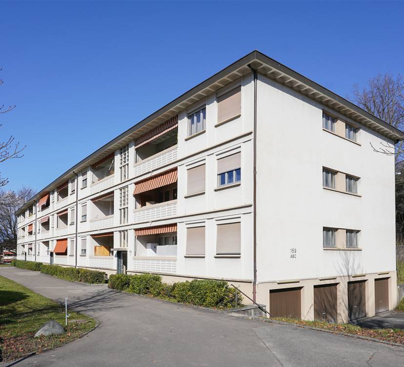 Appartement de 5 pièces au 2ème étage avec balcon