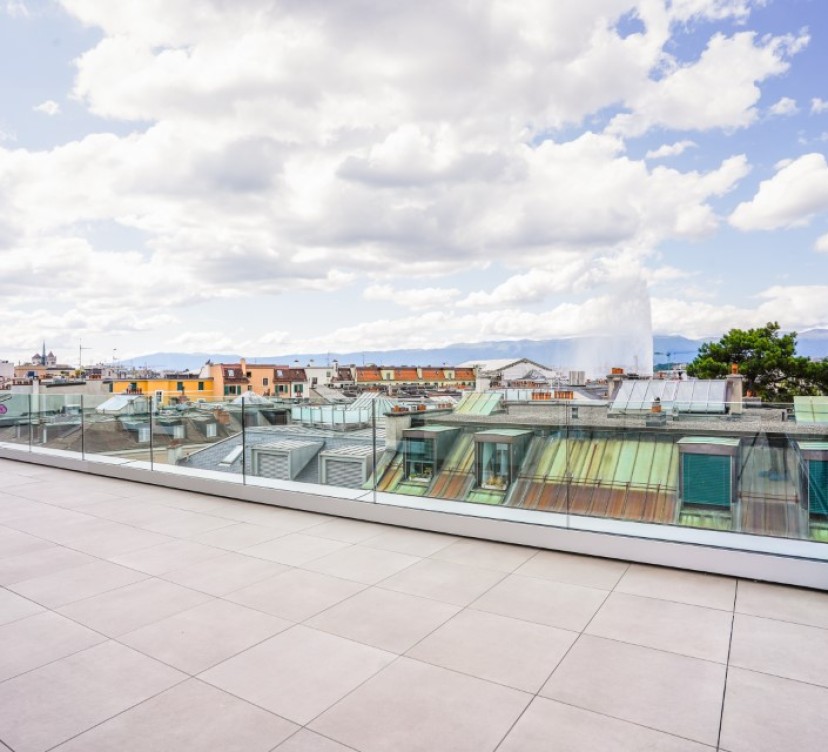 Rare à la location, magnifique attique au coeur de la ville