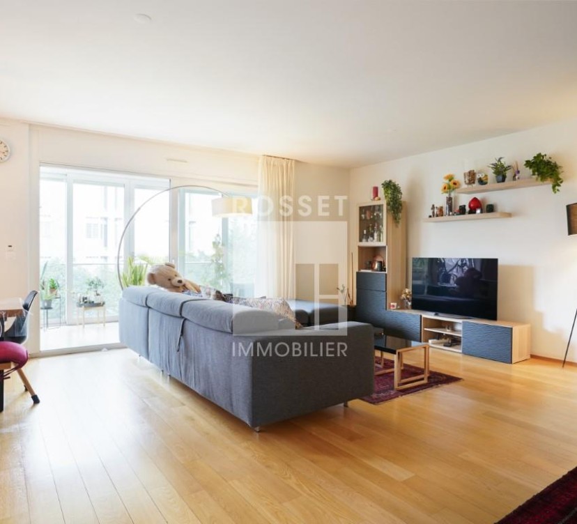 Appartement de 5 pièces au 3ème étage avec ascenseur