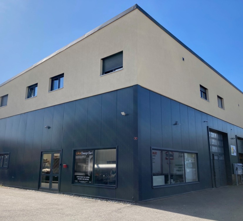 Deux locaux commerciaux de 100 m²