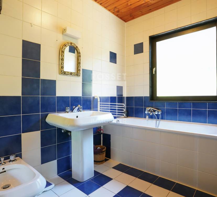 Belle villa individuelle à rénoverBeautiful detached villa to renovate