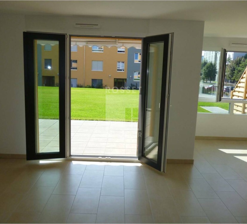 Spacieux appartement au rez-de-chaussée