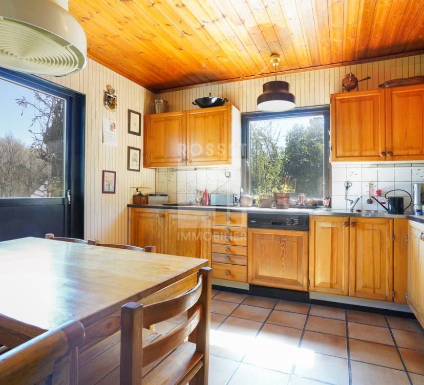 Belle villa individuelle à rénoverBeautiful detached villa to renovate