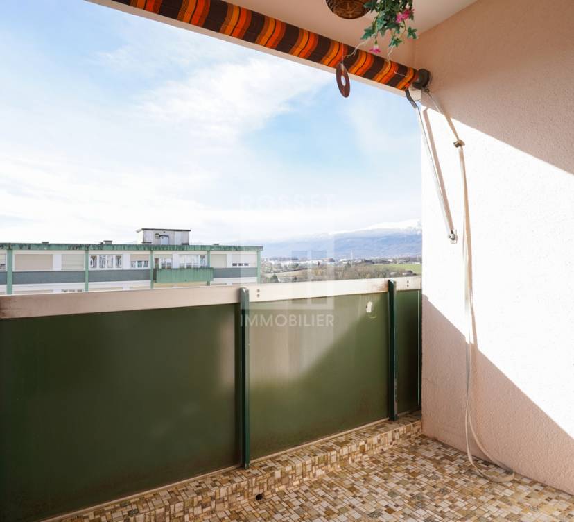 En exclusivité - Bel appartement de 5 pièces à rénover Exclusive - Beautiful 5-room apartment to renovate